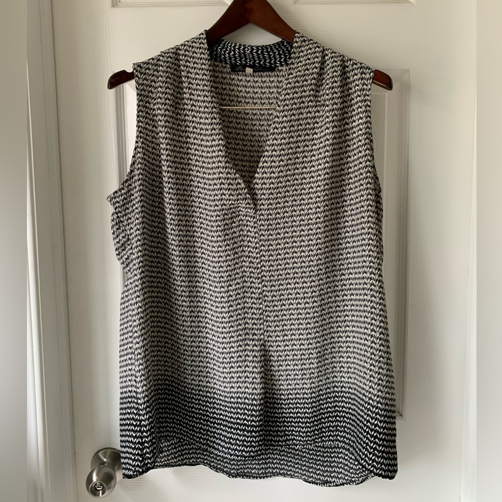 ☀️ 3/$20 Sleeveless Top XL